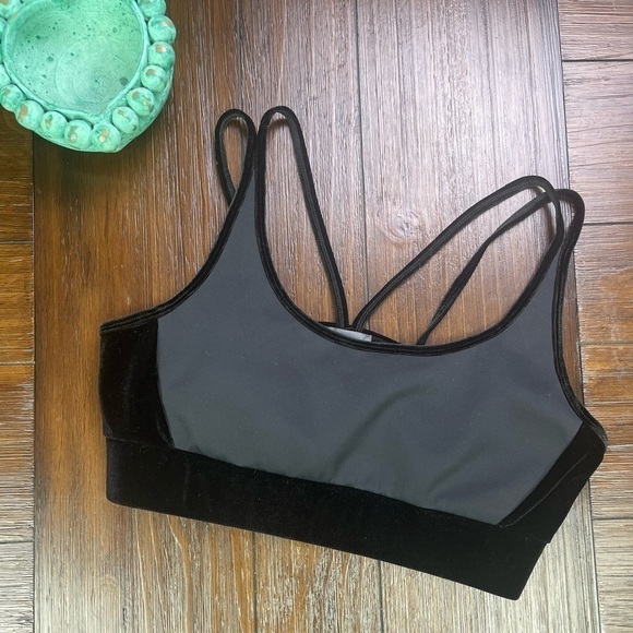Lysse Black Velvet Sports Bra Size Large - Picture 1 of 5